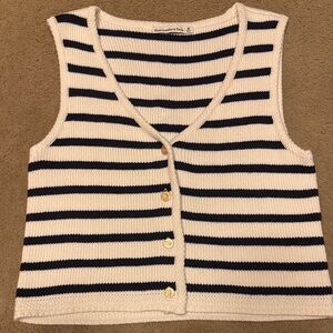 Abercrombie sweater vest